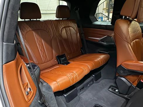 Used 2021 BMW X7 M50i AWD/4WD image 27