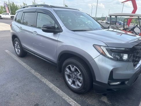 Used 2022 Honda Passport TrailSport image 3