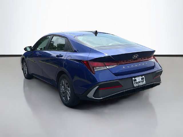 Used 2024 Hyundai Elantra SEL FWD image 5