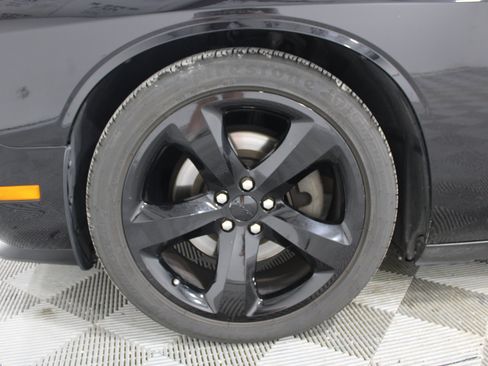 Used 2014 Dodge Challenger R/T w/ Blacktop Package RWD image 30