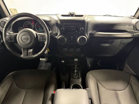 Used 2018 Jeep Wrangler Unlimited Sport S AWD/4WD image 14