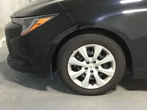 Used 2024 Toyota Corolla LE FWD image 5