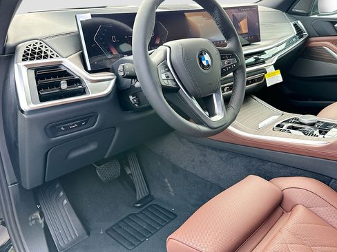 New 2026 BMW X5 sDrive40i image 7