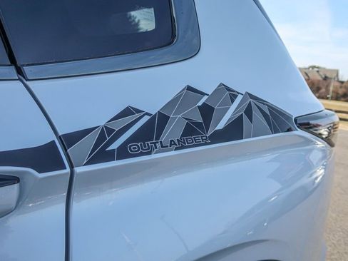 New 2026 Mitsubishi Outlander Trail Edition image 11