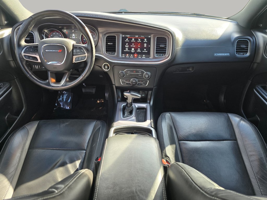 Used 2020 Dodge Charger SXT w/ Plus Group RWD image 2