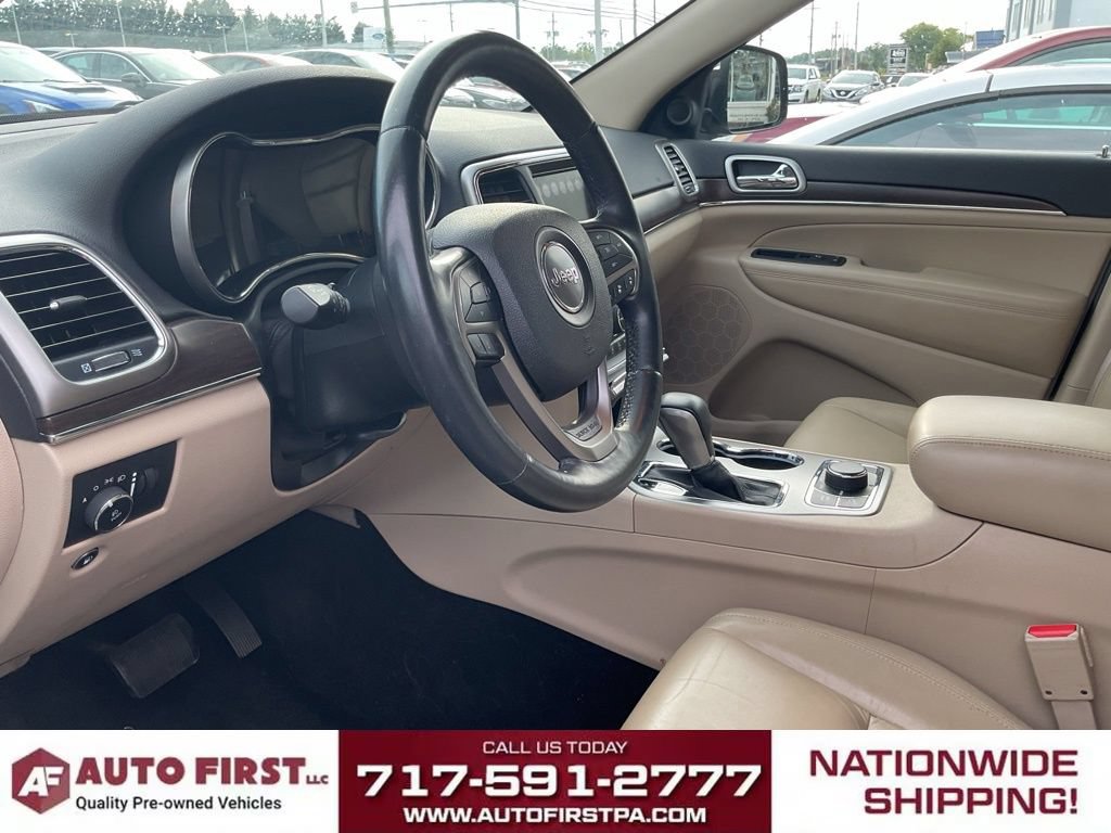 Used 2018 Jeep Grand Cherokee Limited AWD/4WD image 6