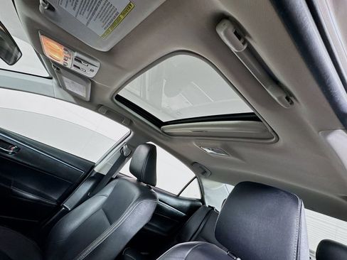 Used 2016 Toyota Corolla LE Premium image 15