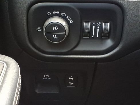 Used 2024 RAM 1500 Limited AWD/4WD image 22
