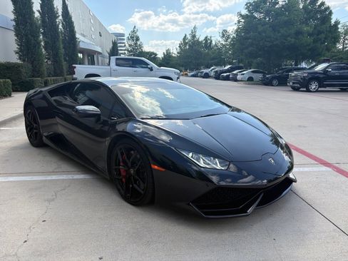 Used 2015 Lamborghini Huracan LP 610-4 AWD/4WD image 3