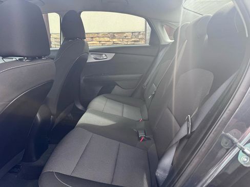 Used 2023 Kia Forte LX image 13