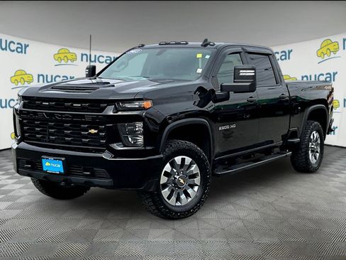 Used 2023 Chevrolet Silverado 2500 Custom w/ Custom Value Package image 3