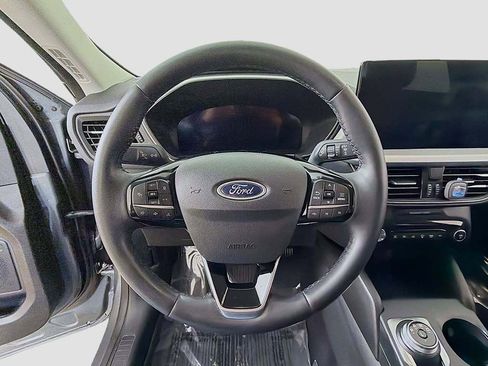 Used 2024 Ford Escape Platinum image 29