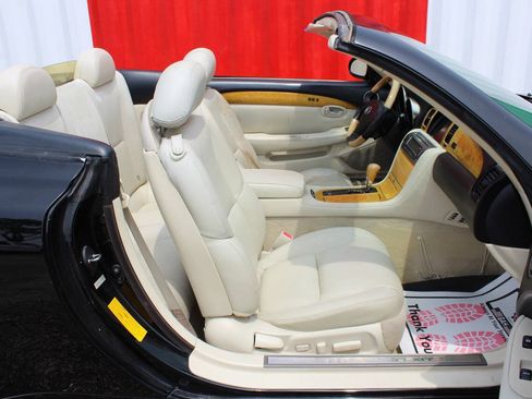 Used 2002 Lexus SC 430 Convertible RWD image 18