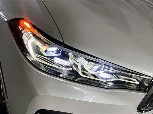Used 2020 BMW X7 xDrive40i w/ Premium Package AWD/4WD image 27