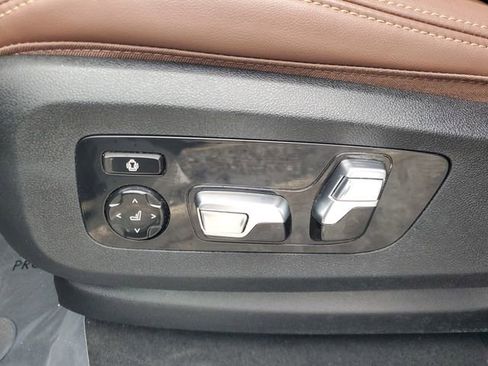 Used 2025 BMW X5 xDrive40i w/ Climate Comfort Package image 19