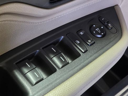 Used 2018 Honda Odyssey EX image 18