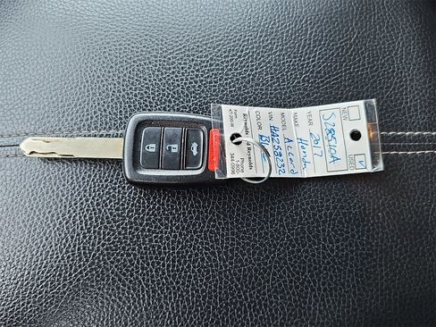 Used 2017 Honda Accord Sport image 33