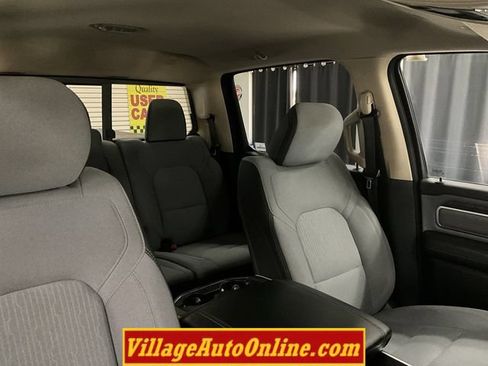 Used 2019 RAM 1500 Big Horn AWD/4WD image 40