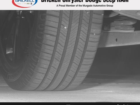 Used 2022 GMC Acadia SLE w/ Driver Convenience Package FWD image 32
