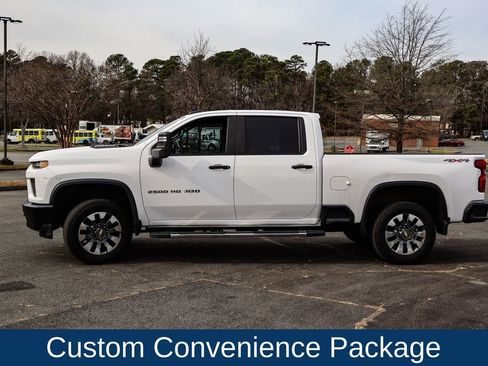 Used 2023 Chevrolet Silverado 2500 Custom w/ Custom Value Package image 4