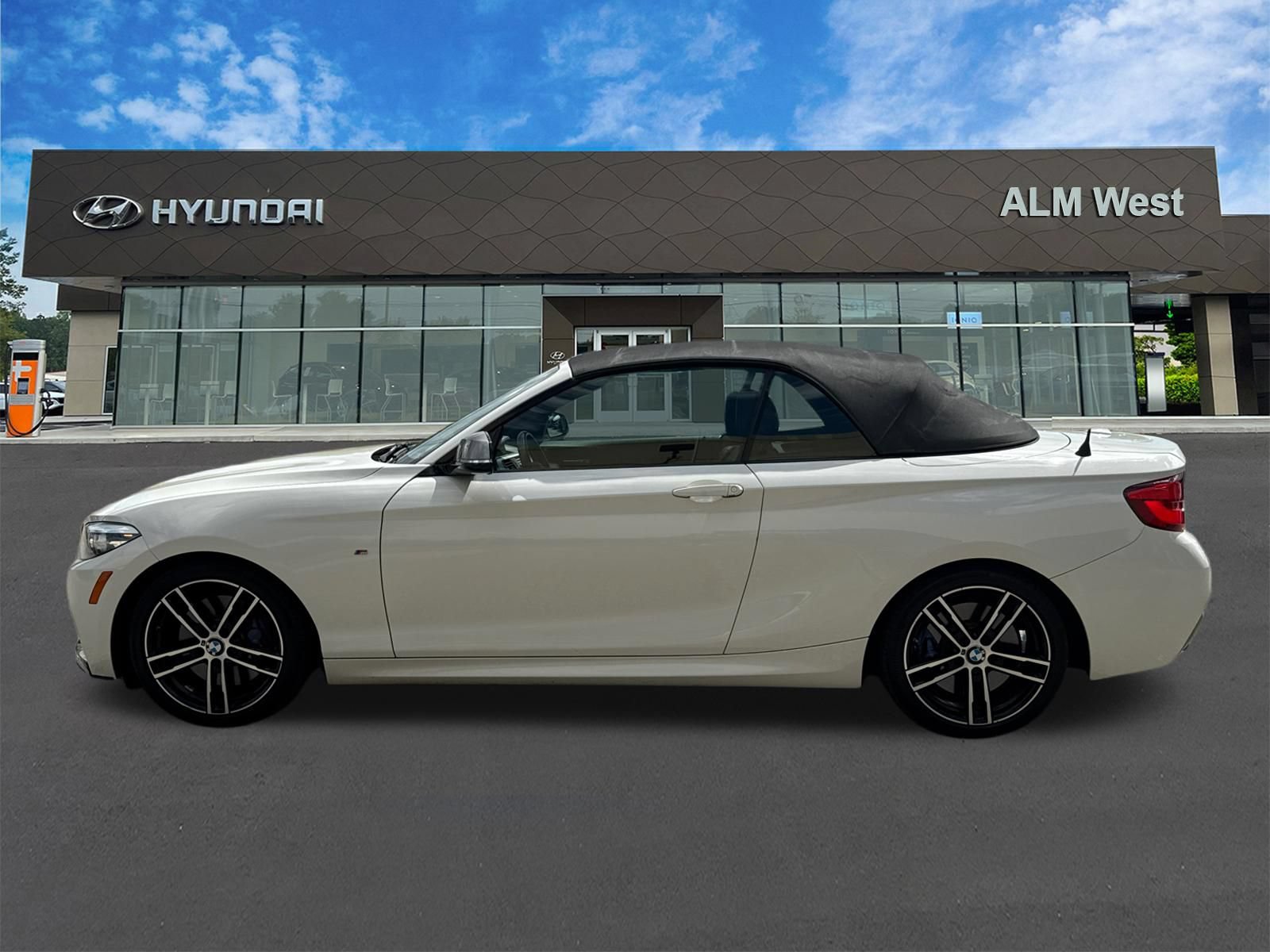 Used 2019 BMW M240i Convertible RWD image 8