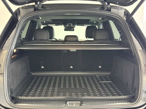 Certified 2025 Mercedes-Benz GLE 450e 4MATIC w/ Driver Assistance Package image 6