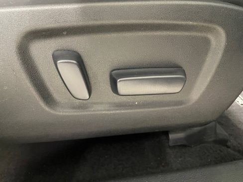 Used 2016 Toyota Highlander Limited Platinum image 28