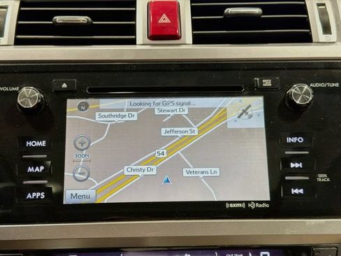 Used 2015 Subaru Legacy 2.5i Limited AWD/4WD image 10