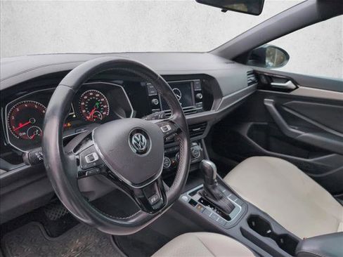 Used 2020 Volkswagen Jetta R-Line image 8