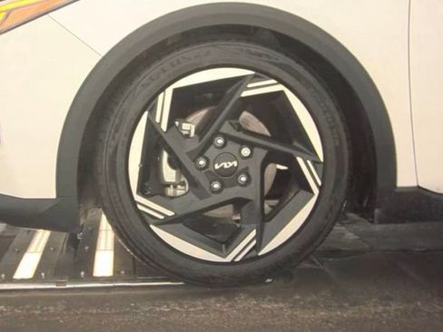 Certified 2025 Kia K4 EX FWD image 9