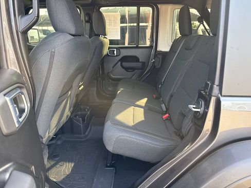 Used 2026 Jeep Wrangler Unlimited Sport AWD/4WD image 28