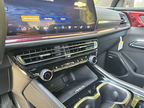 New 2026 Chevrolet Traverse Z71 w/ Enhanced Driving Package AWD/4WD image 30