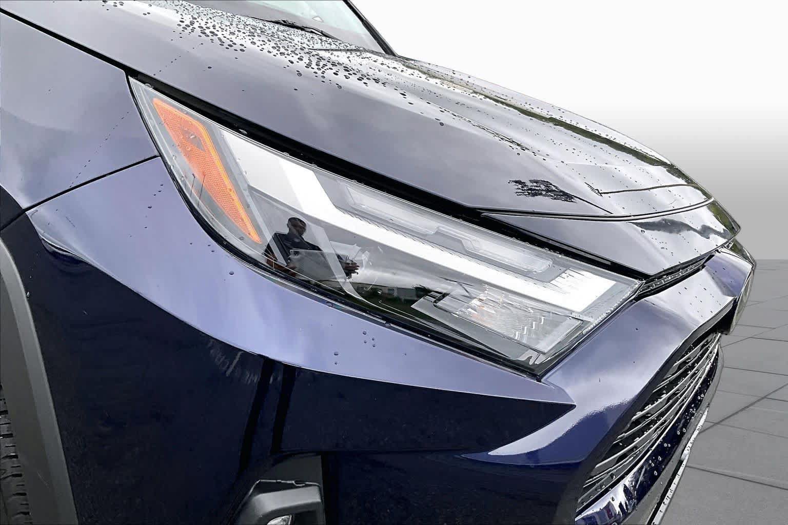 Used 2025 Toyota RAV4 XLE Premium w/ Weather Package AWD/4WD image 27