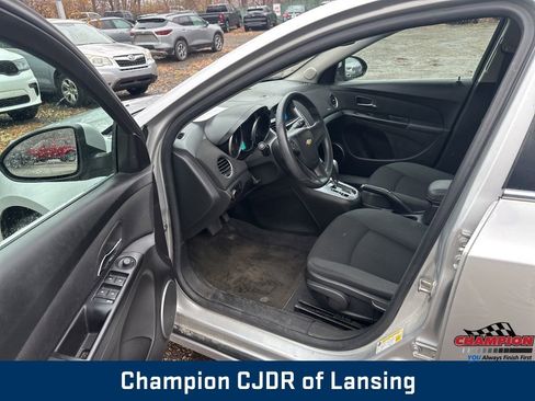 Used 2011 Chevrolet Cruze LT FWD image 13
