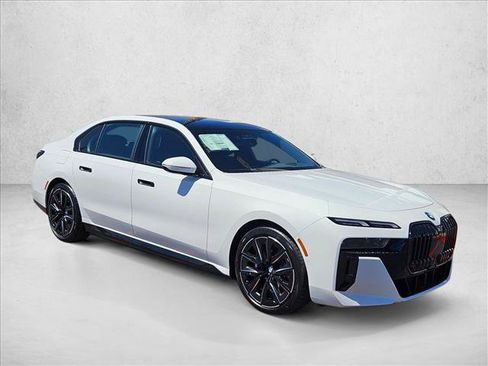 New 2026 BMW i7 xDrive60 AWD/4WD image 7