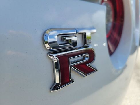 Used 2021 Nissan GT-R Premium AWD/4WD image 11