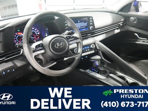 Used 2023 Hyundai Elantra SEL image 9