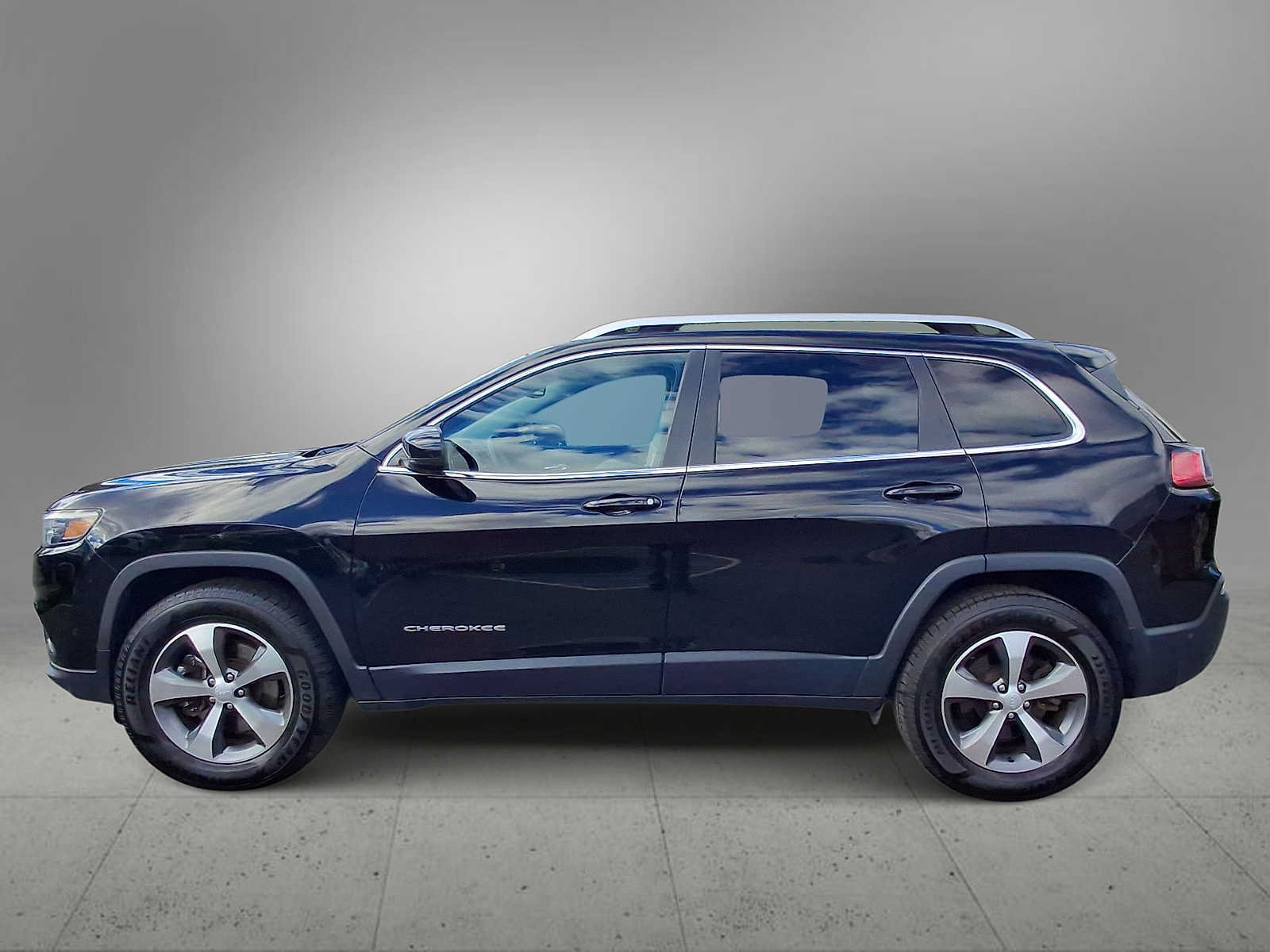 Used 2021 Jeep Cherokee Limited AWD/4WD image 5