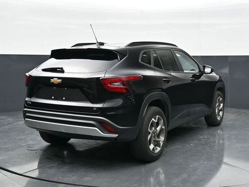 Used 2025 Chevrolet Trax LT w/ LT Convenience Package FWD image 7