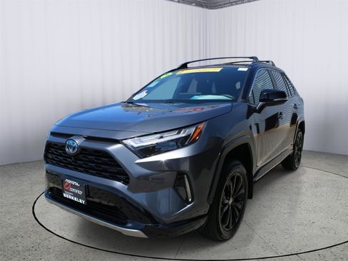 Used 2024 Toyota RAV4 XSE w/ Advanced Technology Package AWD/4WD image 4