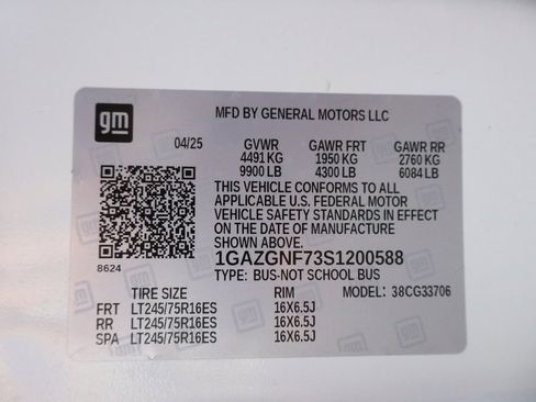 Used 2025 Chevrolet Express 3500 LS image 33