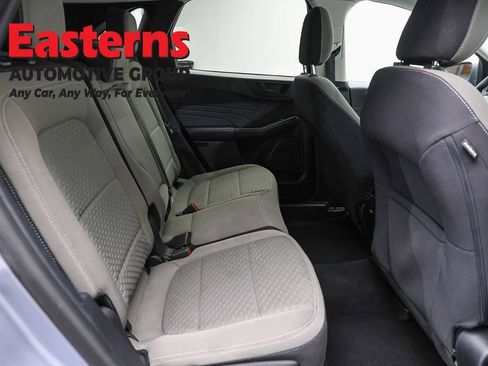 Used 2022 Ford Escape SE w/ Convenience Package FWD image 24