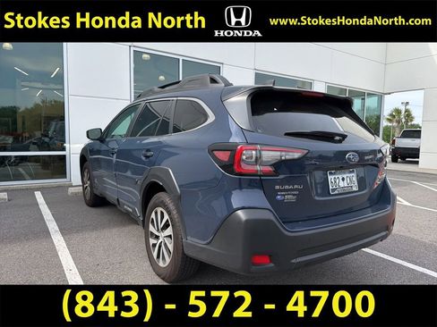 Used 2024 Subaru Outback Premium AWD/4WD image 3