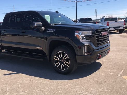 Used 2019 GMC Sierra 1500 AT4 w/ AT4 Premium Package image 2
