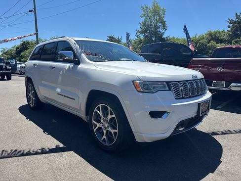 Used 2020 Jeep Grand Cherokee Overland AWD/4WD image 7