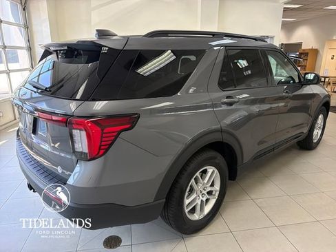 New 2026 Ford Explorer Active w/ Active Comfort Package RWD image 8