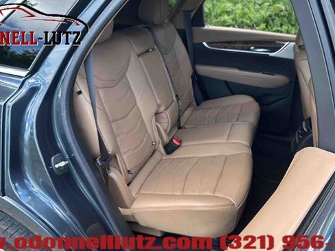 Used 2020 Cadillac XT5 Premium Luxury w/ Platinum Package FWD image 10