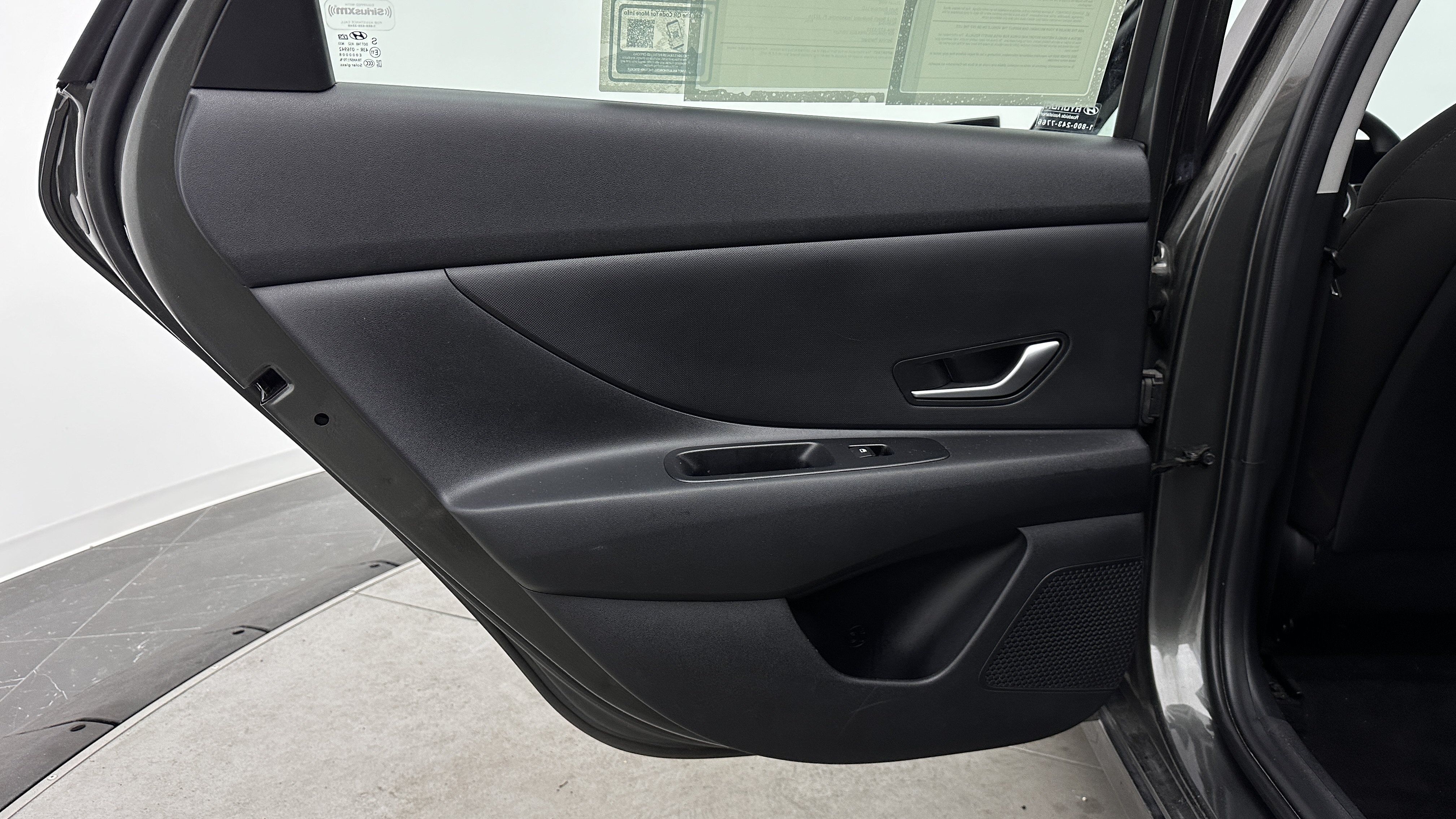 Used 2024 Hyundai Elantra SEL FWD image 24