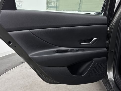 Used 2024 Hyundai Elantra SEL FWD image 24
