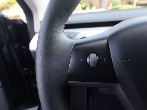 Used 2023 Tesla Model 3 Standard Range RWD image 30